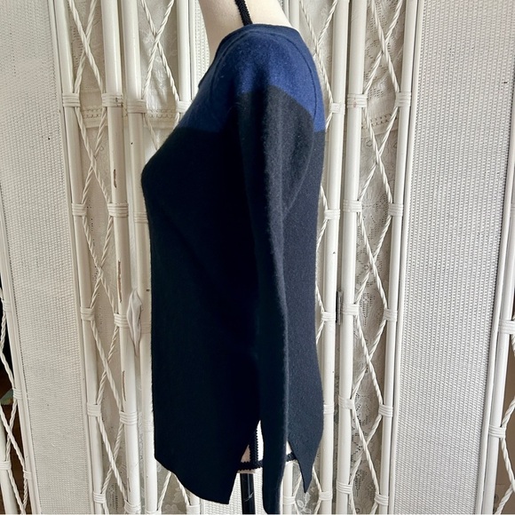 Club Monaco Sweater Cashmere Pullover Blue and Black Colorblock FLAWS size Small - Picture 7 of 16